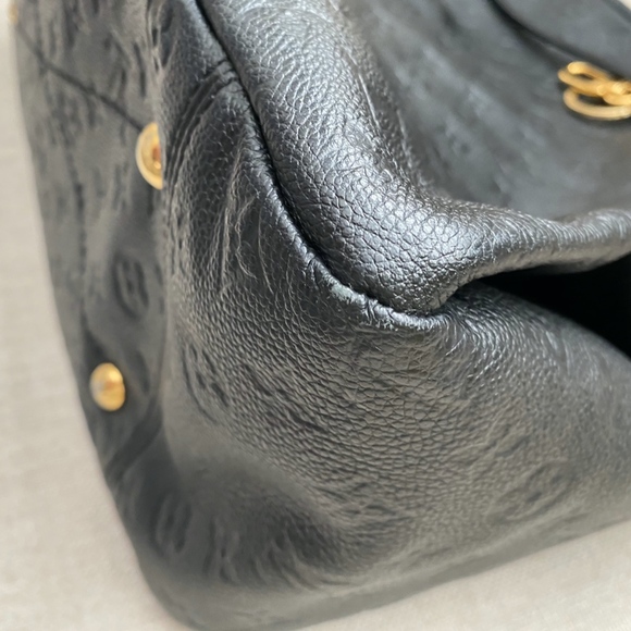 Louis Vuitton ARTSY MM Monogram Empreinte Leather - Picture 8 of 9